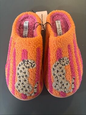 Olivia & Kate Slippers Size XL